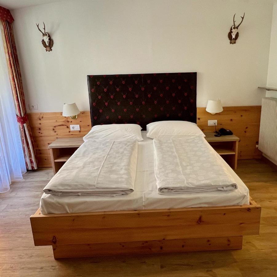 Zur Brucke B&B In Mittewald - Your Home In Heart Of South Tyrol, With Free Parking, Ideal Starting Point For Unforgettable Excursions And Outdoor Adventures, Cozy Rooms And Apartments Фортецца Экстерьер фото